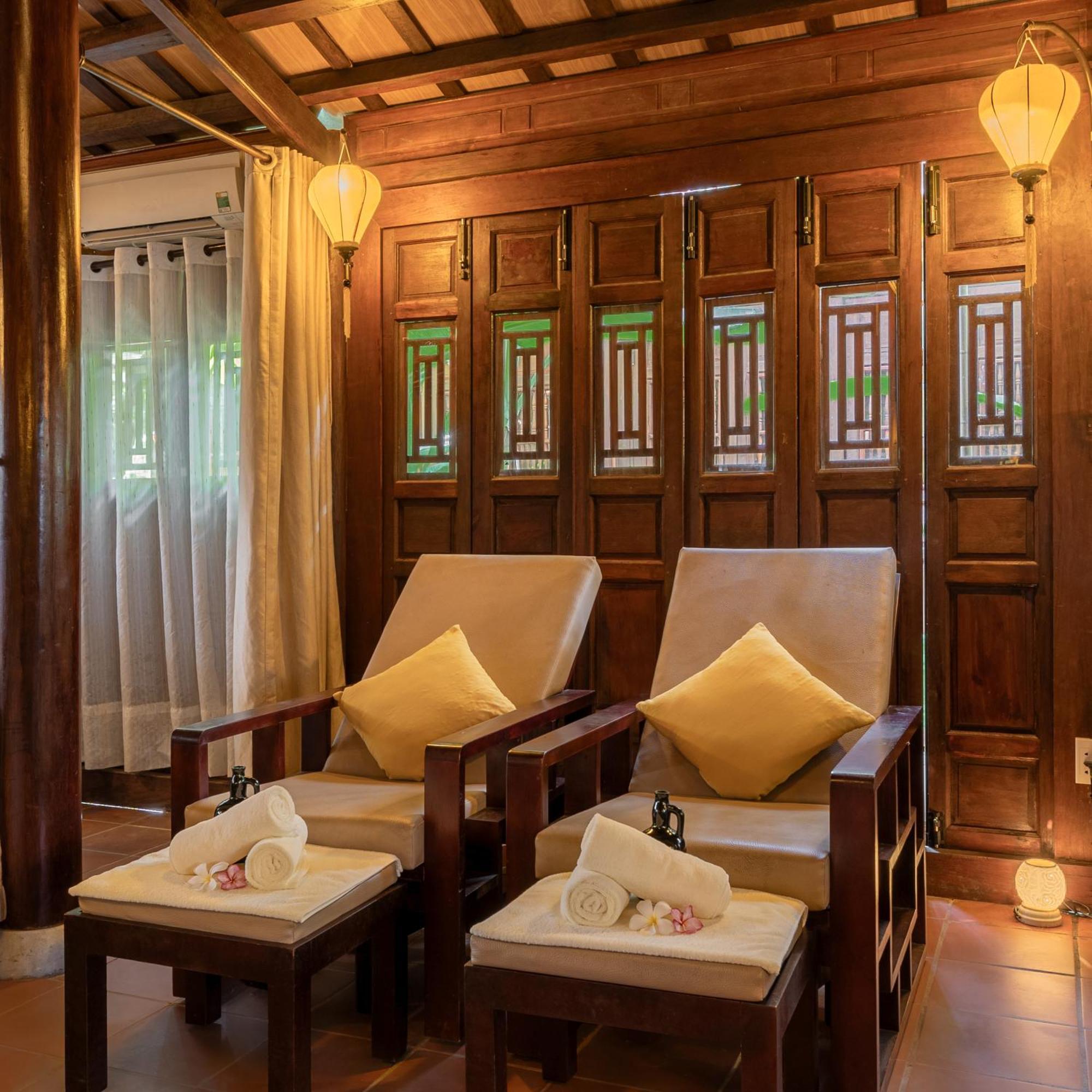 Rivertown Hoi An Resort & Spa Zewnętrze zdjęcie Interior of a spa in Thailand